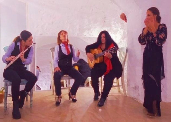 La Lolaina - ENCANTAORAS - Yuzin Granada