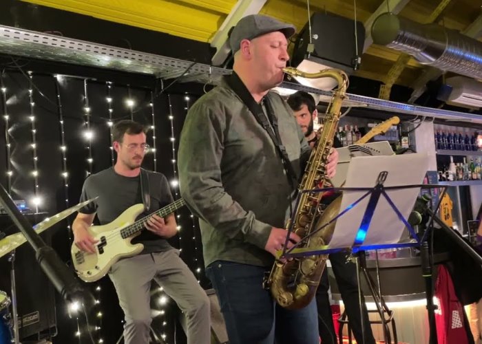 La Lolaina - NEW PROJECT con DANI LEVY-TONI MOLINA-ZEQUE OLMOS-SERGIO ALBACETE - Yuzin Granada - Jazz - Conciertos
