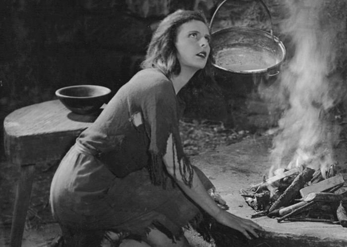 01-cine_la-luz-azul_la-madraza_Yuzin-granada
