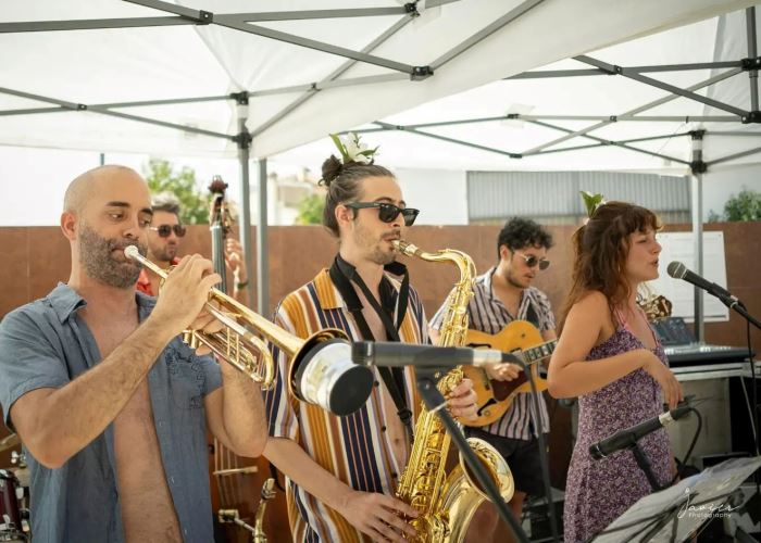 musica_le-gatto-swing_edificio-rey-chico_Yuzin-Granada