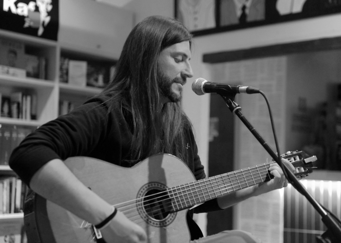 Cristian Crin en Pata Palo en concierto - Yuzin Granada