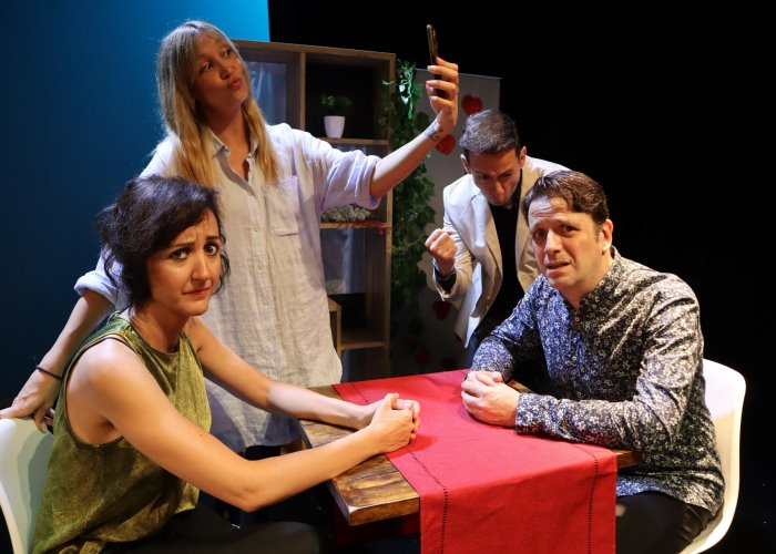 Comedia Buscas Pareja - Yuzin Granada - Teatro