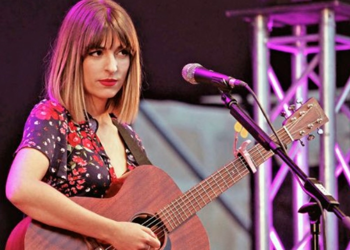 concierto - chica-sobresalto- Yuzin Granada