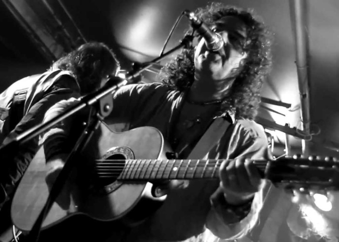 Miguel Oñate en acústico - Sala Tarambana - Conicertos y Teatro en Carabanchel - Yuzin - agenda cultural