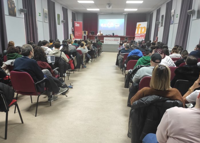 04-cruza-carabanchel_mesa-redonda-musica-y-profesionalizacion_ies-puerta-bonita-yuzin-carabanchel