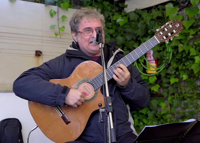 Juan Abarca en acústico - Festival Cruza - Yuzin - Sala Milagros
