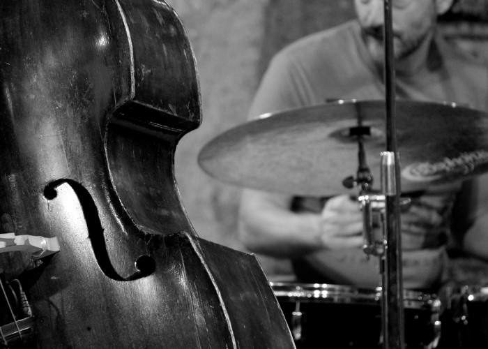 05-cruza-carabanchel_musica_trio-acustico-rock-y-blues_ies-renacimiento_yuzin-carabanchel
