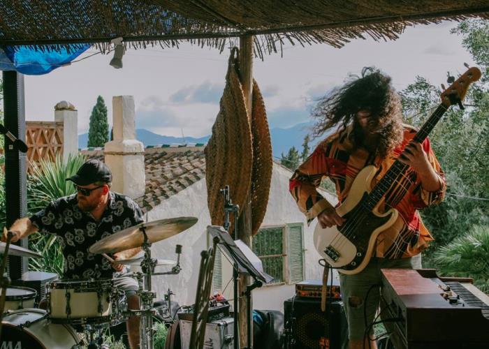 MERCADILLO-ALQUERIA- DE LOS LENTOS - YUZIN GRANADA - CONCIERTOS